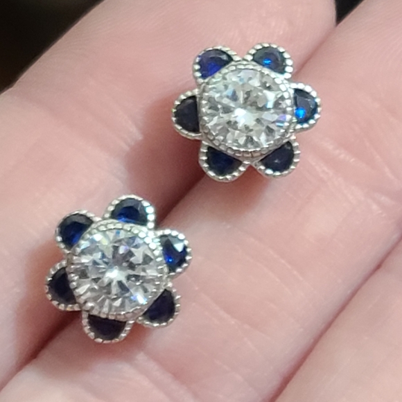 Tanzanite sterling silver earrings studs flowers CZ sparkly Tested estate - Picture 10 of 15